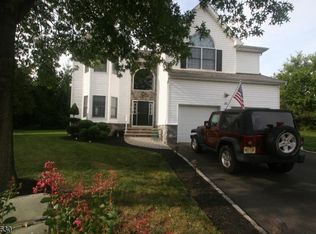 30 Vista Rd, Bridgewater, NJ 08807