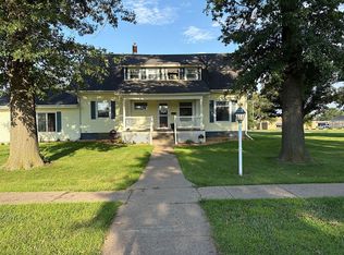 483 N 10th St, David City, NE 68632