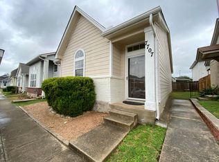 7707 Crown Gate Dr, San Antonio, TX 78251