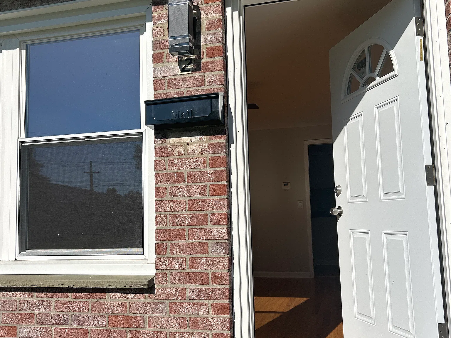 2 bed, $1,250 — Photo 1