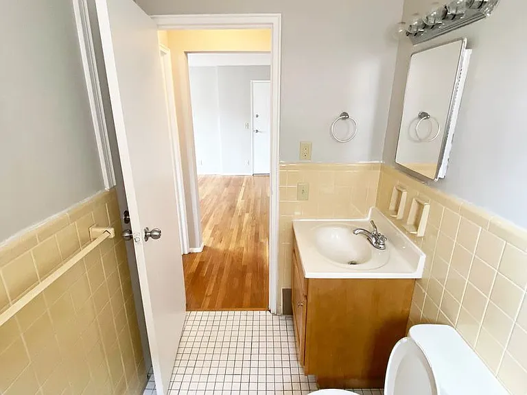 566 Lowell Ave — Photo 12
