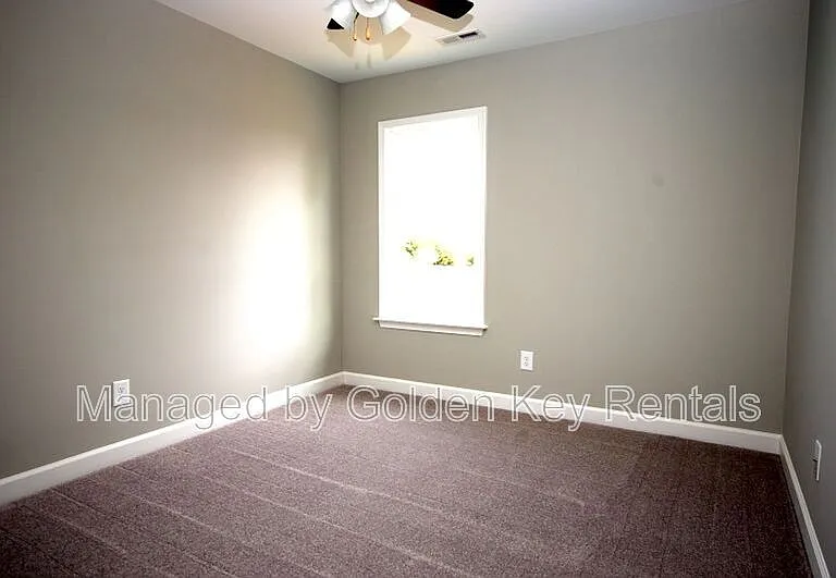 415 S Center St — Photo 10