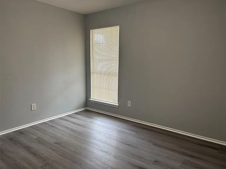 13642 Rural Oak St — Photo 28
