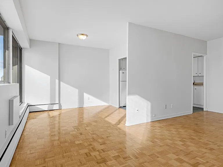 261 Cooper St — Photo 22