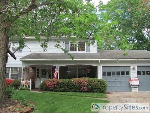 1st image of 3736 N Donnawood Ct