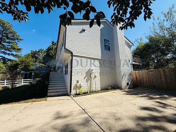 3rd image of 108 Hassell Ct