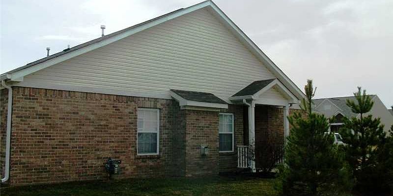 2nd image of 1935 Persimmon Grove Dr