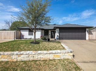 512 Black Oak Ln, Burleson, TX 76028