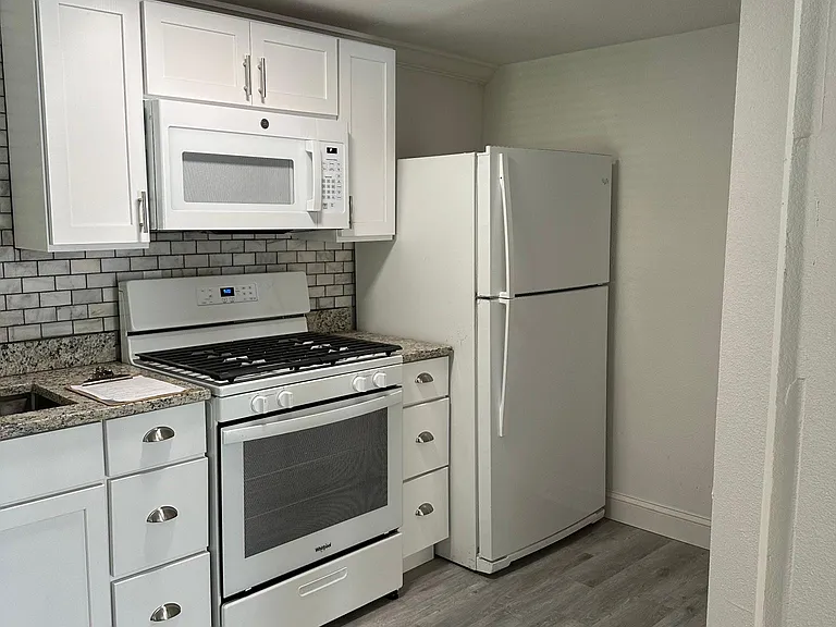 21 S Hollywood Ave #6 — Photo 3