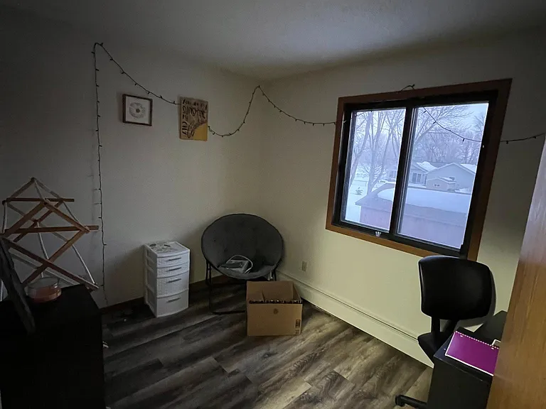 321 W Bert St — Photo 10
