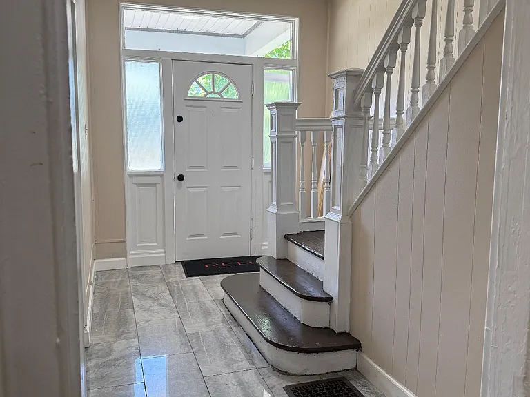 6907 Hamilton Ave — Photo 6