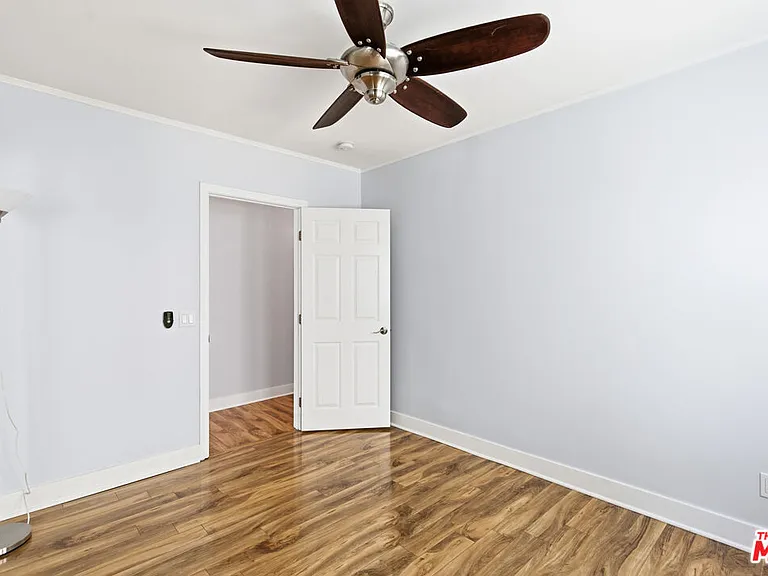 222 N New Hampshire Ave — Photo 17