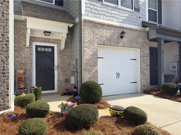 75 Chastain Cir, Newnan, GA 30263