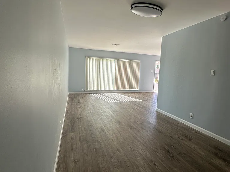 1018 Tempo Dr — Photo 7