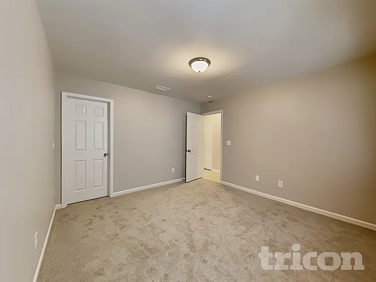 4201 Broadstairs Dr — Photo 10