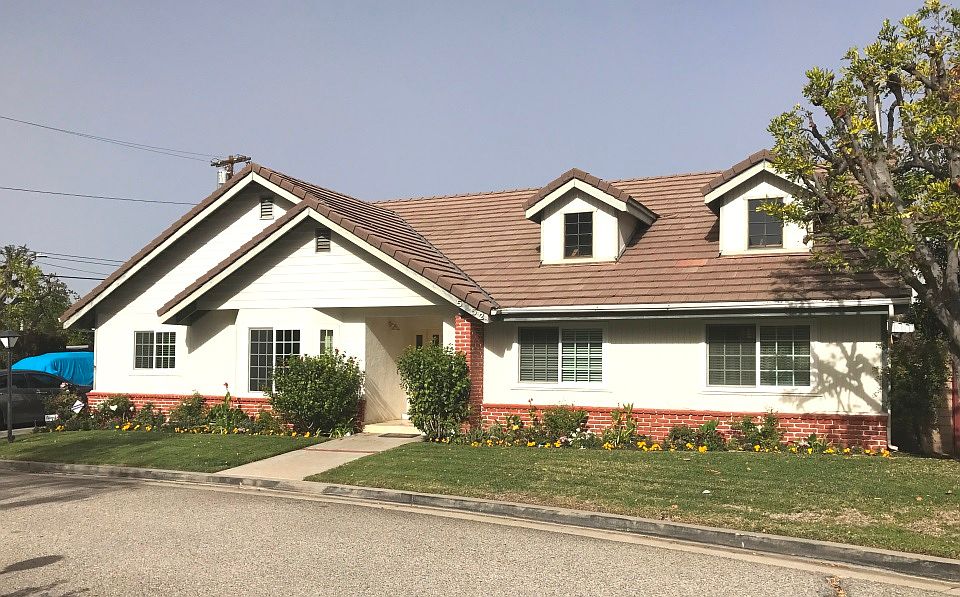1st image of 5252 Avenida Hacienda