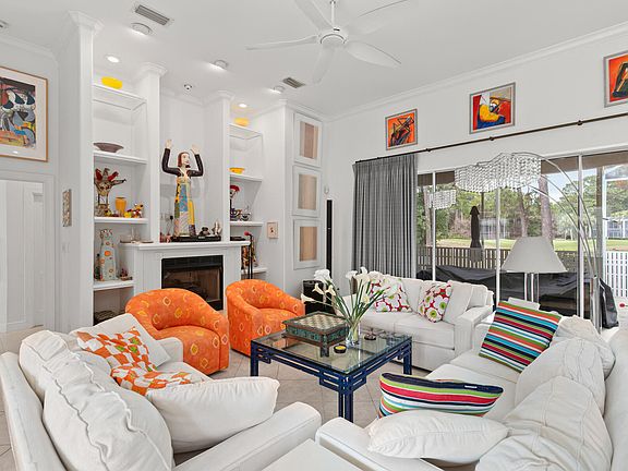 4th image of 740 Indigo Loop