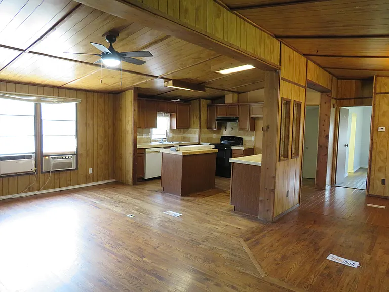 109 King Rd — Photo 17