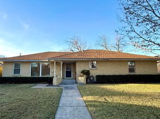 817 Daventry Dr, Garland, TX 75040