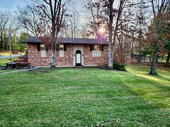 2nd image of 605 Northlake Dr