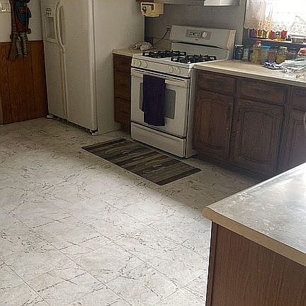 5th image of 5631 W Eastwood Ave