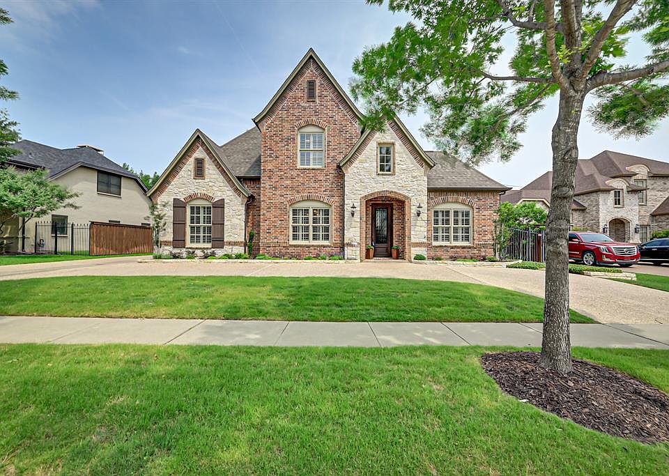 1st image of 2105 Castle Creek Dr