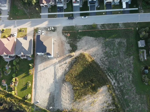 607 Taylor Dr, Midland, ON L4R 0E2