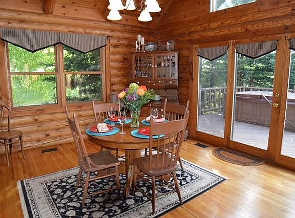 Dining Area out to Deck