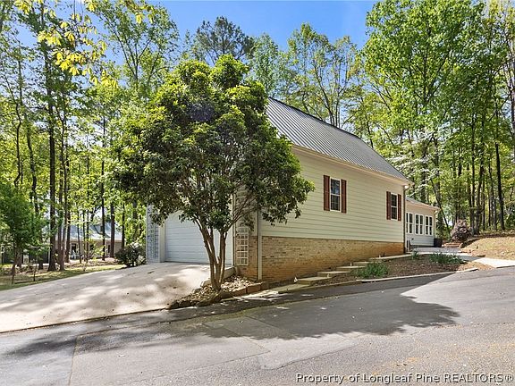 2nd image of 104 Greenside Ln