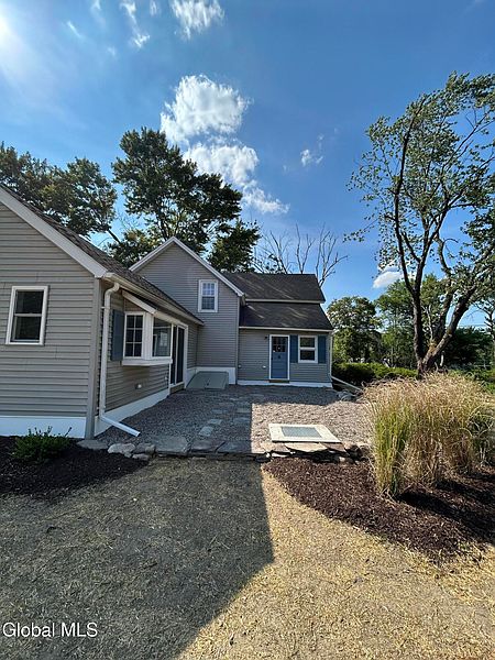 3rd image of 168 Spring Road