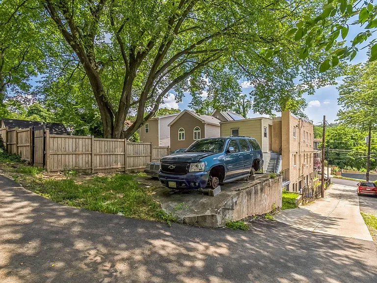 1608 West St SE — Photo 26