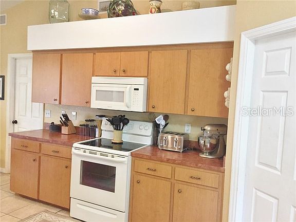 3rd image of 4643 Great Blue Heron Dr