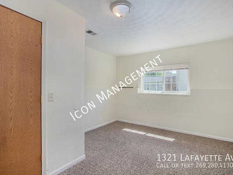 1321 Lafayette Ave — Photo 15