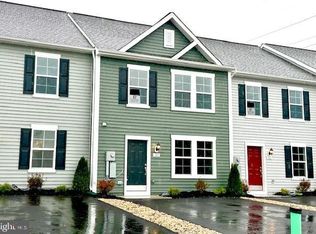 37 Needle Ct, Bunker Hill, WV 25413