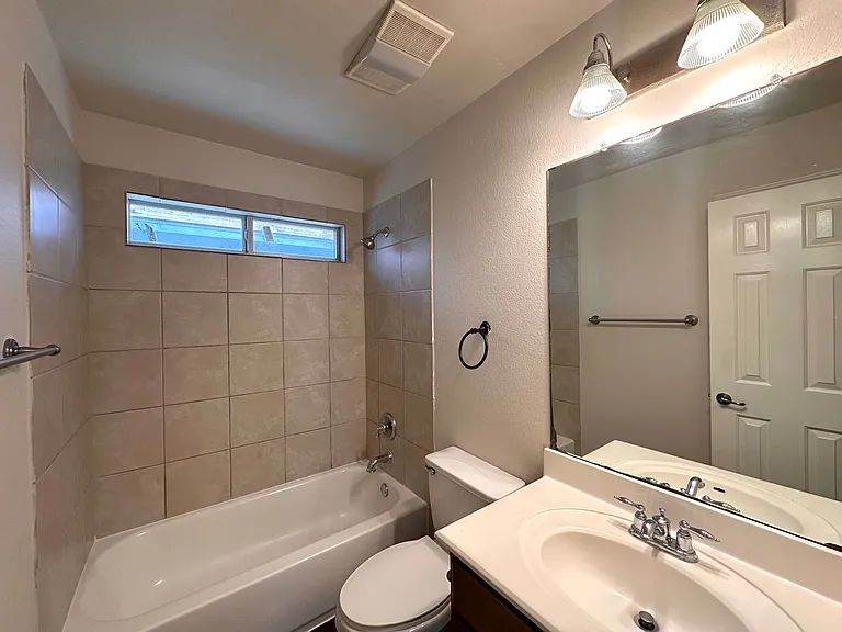 Delmar Ave 506 — Photo 16