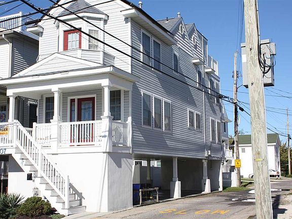 3rd image of 307 E 16th St