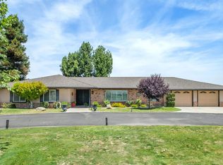 11378 E Dinuba Ave, Selma, CA 93662