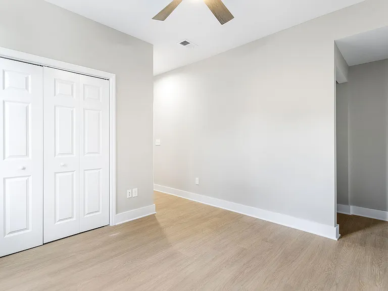 2028 Arbutus Ave — Photo 15
