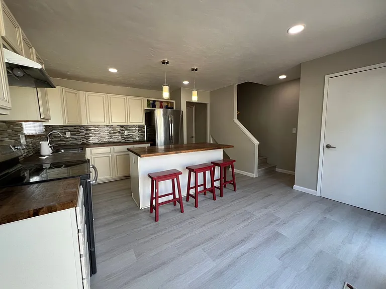 2188 Luz Ave — Photo 13