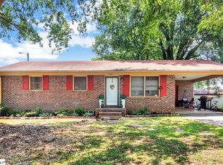 110 Leeds Dr, Spartanburg, SC 29307
