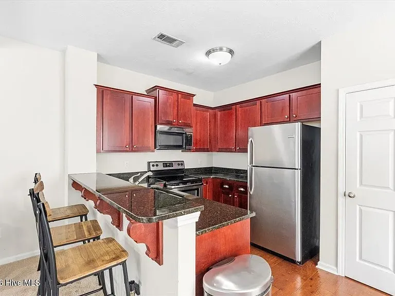 2047 Reserve Ln — Photo 7