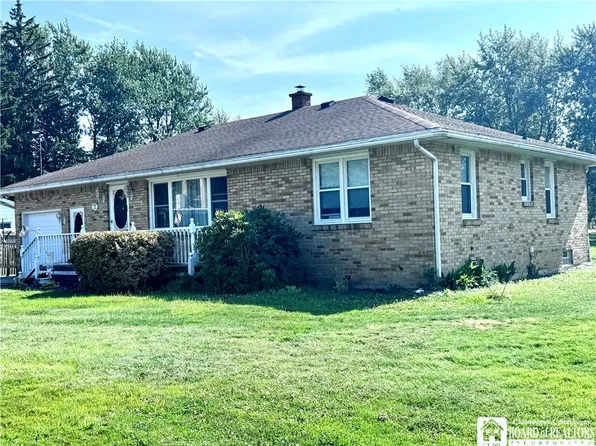 125 Seymour St, Fredonia, NY 14063