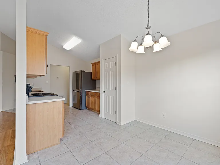 157 Cypress Ln — Photo 8