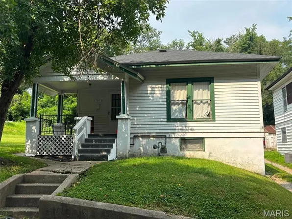 1127 Sierra St, Hannibal, MO 63401