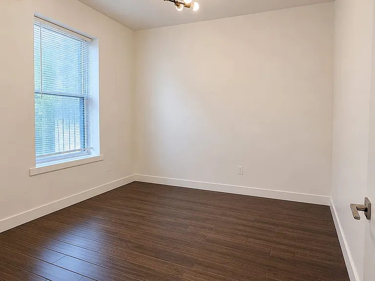 807 Quincy St #3F — Photo 6