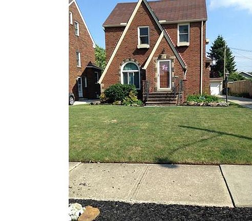 2nd image of 21530 Edgecliff Dr