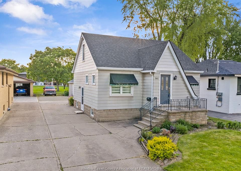 1st image of 561 Elinor St