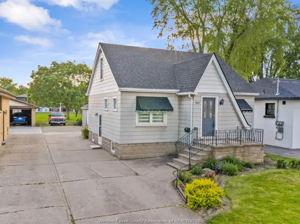 561 Elinor St, Windsor, ON N8P 1E3