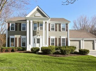 745 W Bauer Rd, Naperville, IL 60563