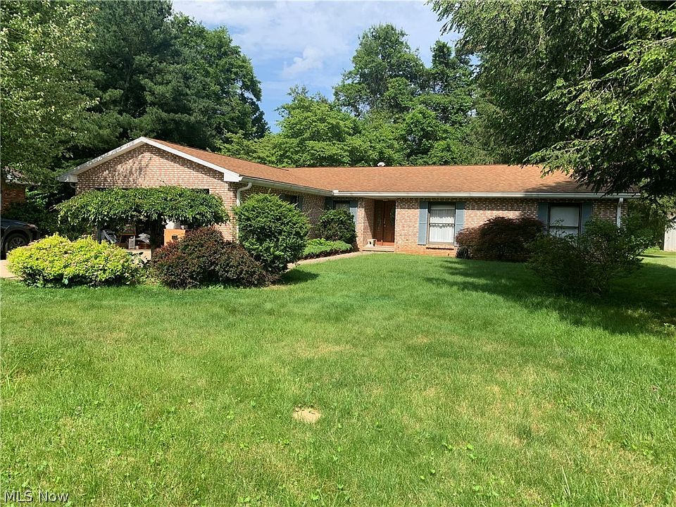 1st image of 208 Ellsworth Dr